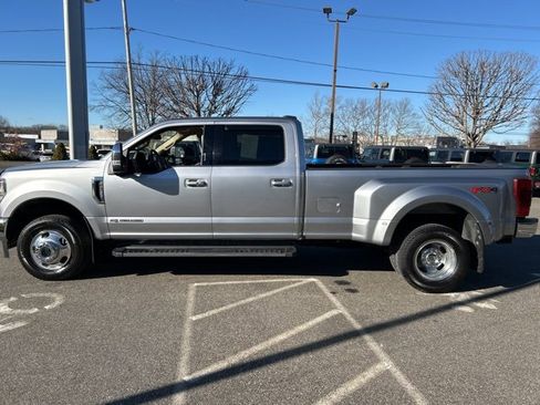 Used 2022 Ford F350 Lariat w/ Lariat Ultimate Package image 4