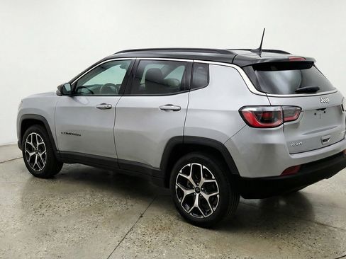 Used 2025 Jeep Compass Limited image 6