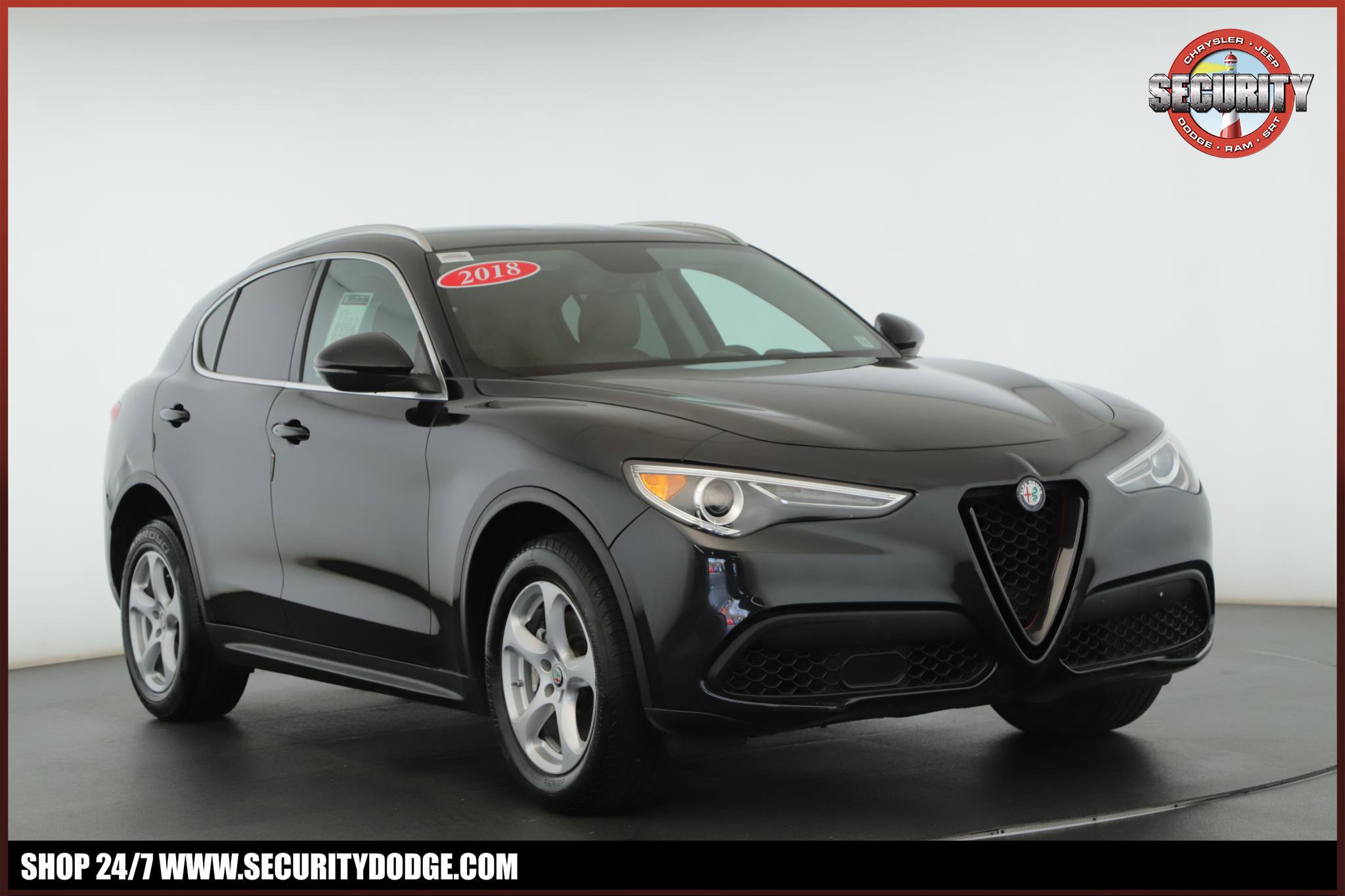 Used 2018 Alfa Romeo Stelvio AWD image 1