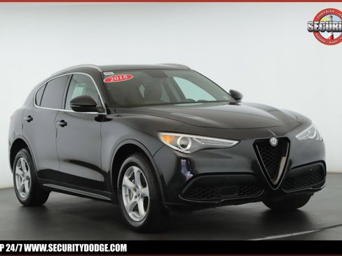 Used 2018 Alfa Romeo Stelvio AWD image 1