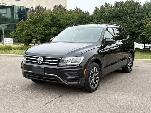 Used 2021 Volkswagen Tiguan S FWD image 4