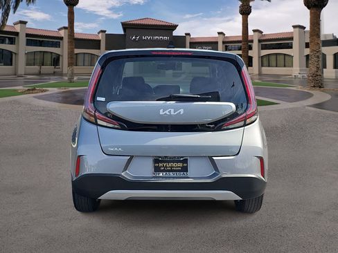 Used 2025 Kia Soul LX FWD image 7