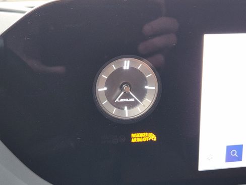 Used 2024 Lexus ES 350 w/ Premium Package FWD image 12