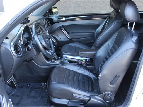 Used 2012 Volkswagen Beetle 2.0T FWD image 10