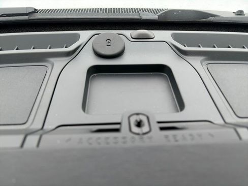 Used 2025 Ford Bronco Outer Banks image 23