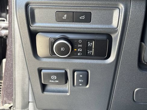 Used 2024 Ford Expedition Limited RWD image 20