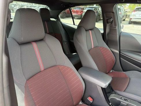 Used 2024 Toyota Corolla SE w/ SE Premium Package FWD image 16