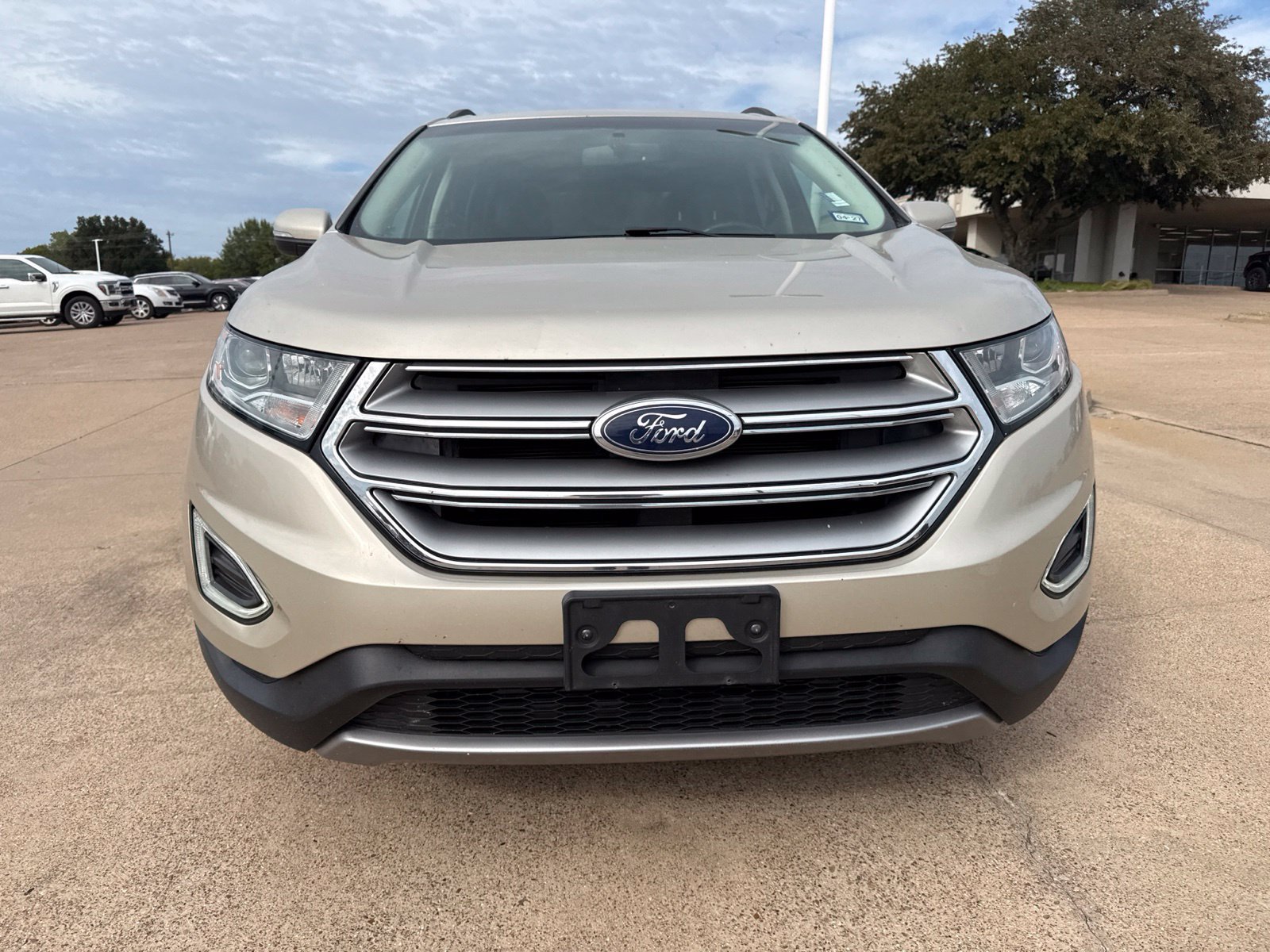 Used 2018 Ford Edge SEL w/ Equipment Group 201A AWD/4WD image 2