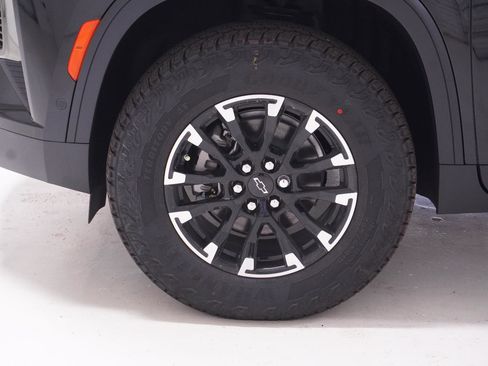 New 2026 Chevrolet Traverse Z71 w/ Enhanced Driving Package image 12