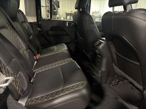 Used 2021 Jeep Wrangler Unlimited Sahara image 34