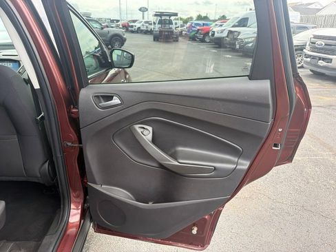 Used 2018 Ford Escape SE w/ SE Sync 3 Package FWD image 44