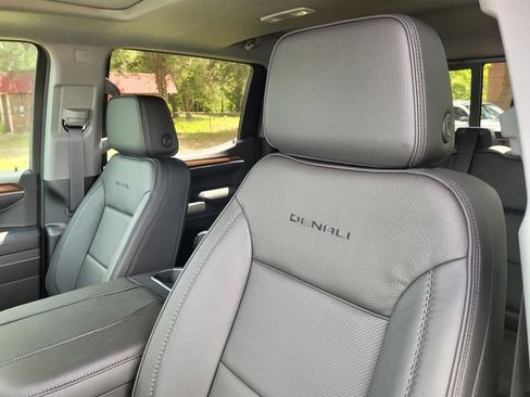 New 2026 GMC Sierra 1500 Denali w/ Denali Reserve Package AWD/4WD image 22