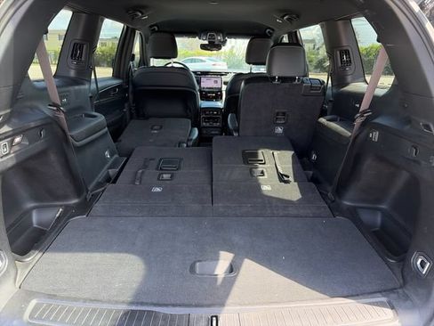 Used 2025 Jeep Grand Cherokee L Limited AWD/4WD image 34