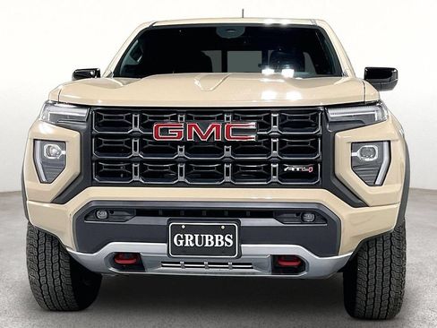 Used 2024 GMC Canyon AT4 w/ AT4 Premium Package AWD/4WD image 4