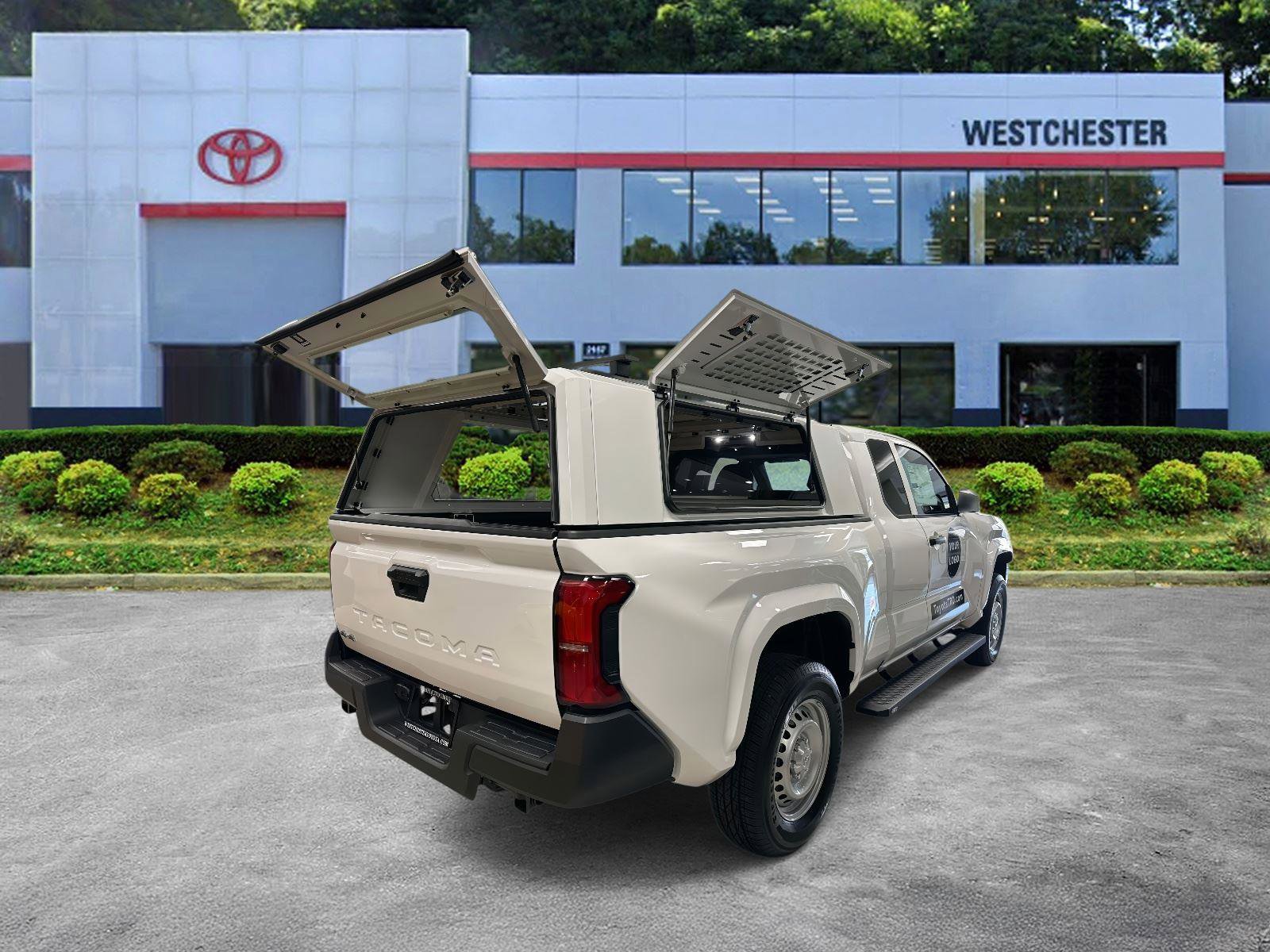 Used 2025 Toyota Tacoma SR AWD/4WD image 2