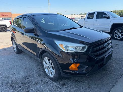 Used 2017 Ford Escape S FWD image 2