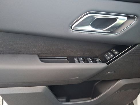 Used 2026 Land Rover Range Rover Velar Dynamic SE image 12