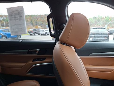 Used 2024 Kia Telluride SX Prestige X-Line image 13