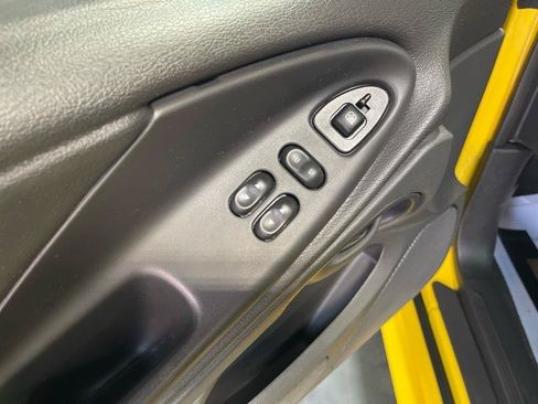 Used 2004 Ford Mustang Mach 1 RWD image 29