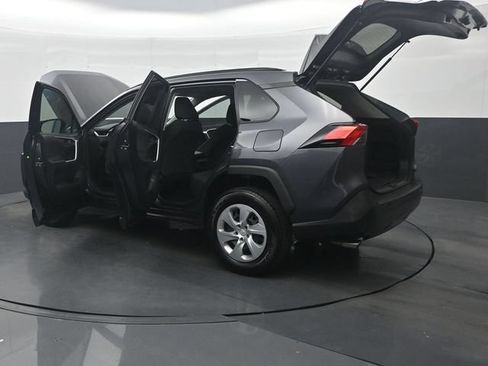 Used 2020 Toyota RAV4 LE FWD image 38