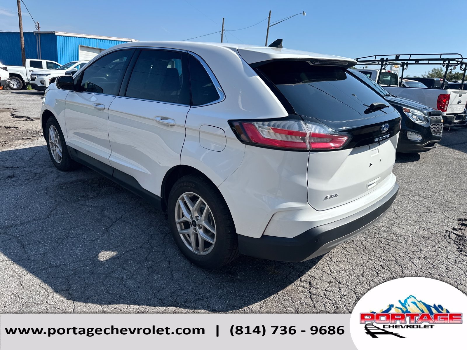 Used 2023 Ford Edge SEL AWD/4WD image 3