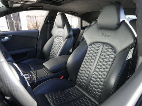 Used 2017 Audi RS 7 Prestige image 25