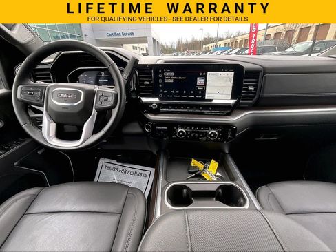 Used 2025 GMC Sierra 3500 SLT w/ SLT Premium Package AWD/4WD image 16