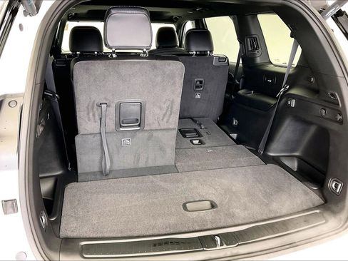 New 2025 Jeep Grand Cherokee L Altitude image 11