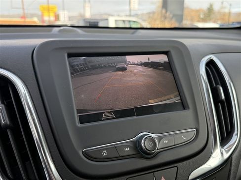 Used 2023 Chevrolet Equinox LT image 22