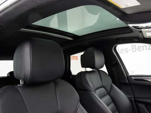 Used 2023 Porsche Macan S image 18