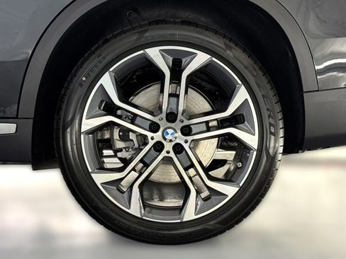 Used 2026 BMW X5 sDrive40i image 12