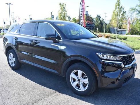 Used 2023 Kia Sorento LX AWD/4WD image 10