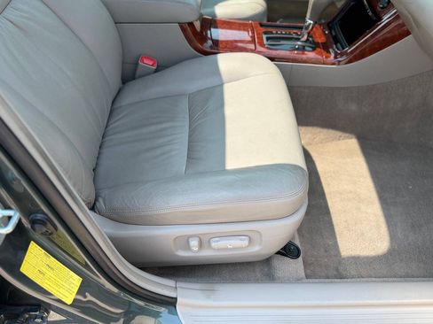 Used 2006 Toyota Camry XLE w/ VSC & Side Airbag Pkg FWD image 64