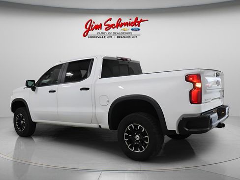 Used 2024 Chevrolet Silverado 1500 ZR2 w/ Technology Package image 4