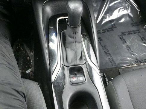 Used 2020 Toyota Corolla LE image 21