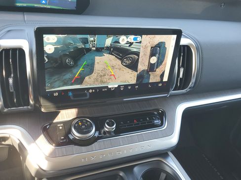 New 2025 Ford Expedition Max Platinum w/ Platinum Ultimate Package image 21