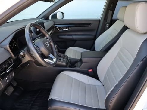 Certified 2025 Honda CR-V Sport image 12