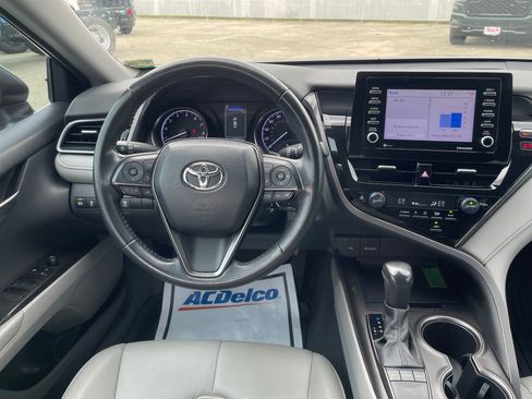 Used 2023 Toyota Camry SE FWD image 14