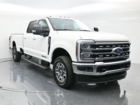 New 2026 Ford F250 Lariat w/ Lariat Ultimate Package image 3