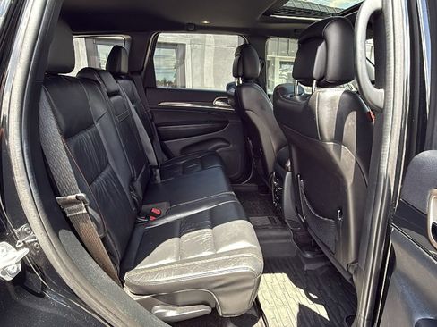 Used 2017 Jeep Grand Cherokee Limited 75th Anniversary AWD/4WD image 16