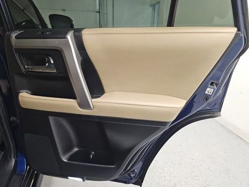 Used 2020 Toyota 4Runner SR5 Premium AWD/4WD image 32