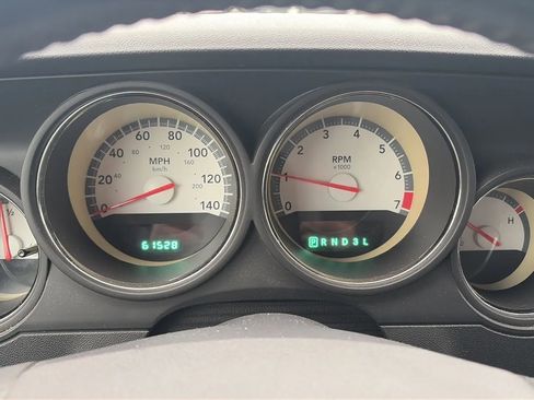 Used 2009 Dodge Challenger SE image 39