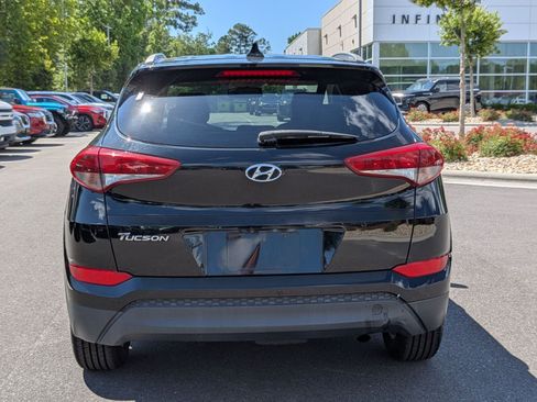 Used 2017 Hyundai Tucson SE Plus w/ Cargo Package FWD image 4