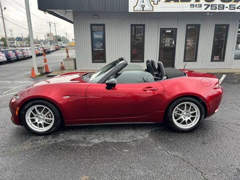 Used 2024 MAZDA MX-5 Miata Sport image 30