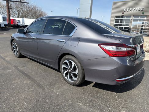 Used 2017 Honda Accord EX-L image 8