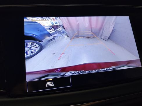 Used 2024 Buick Enclave Essence FWD image 31