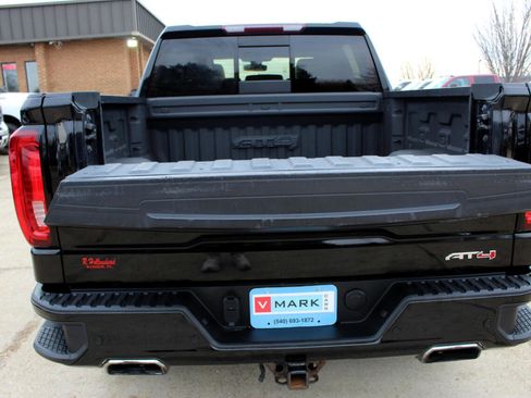 Used 2020 GMC Sierra 1500 AT4 w/ AT4 Premium Package image 17