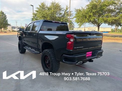 Used 2022 Chevrolet Silverado 1500 Custom Trail Boss AWD/4WD image 9