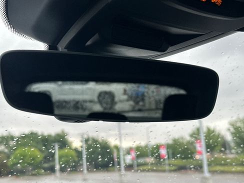 Used 2024 Porsche Cayenne image 25