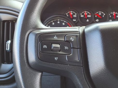 Used 2024 Chevrolet Silverado 2500 Custom w/ Custom Value Package image 11